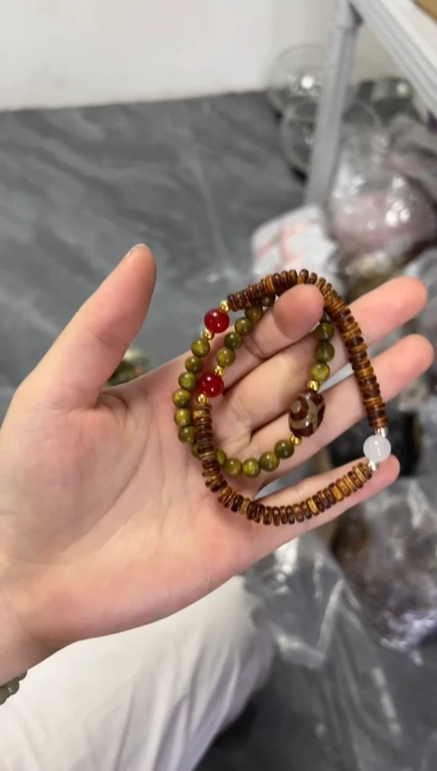 未镶嵌维腊木（绿檀）手串绿檀木花梨玛瑙珠双圈[1680]