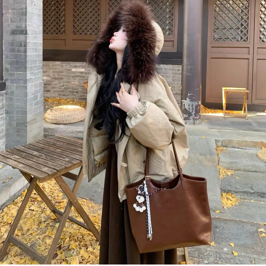 编码371-410  广州货女包  看好再拍 ！默认微瑕