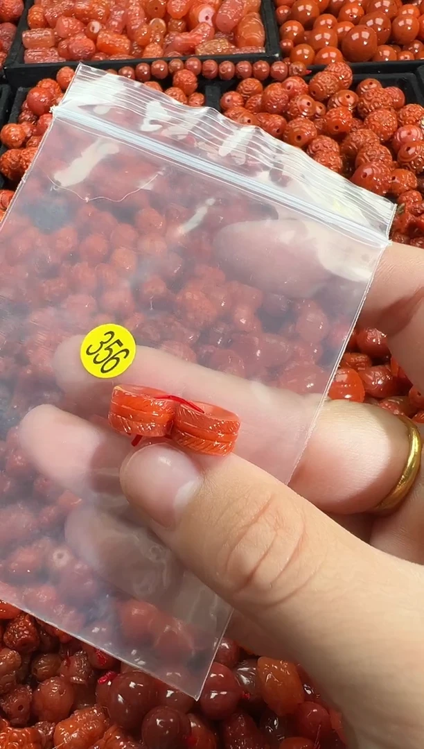 颈饰未镶嵌南红玛瑙1