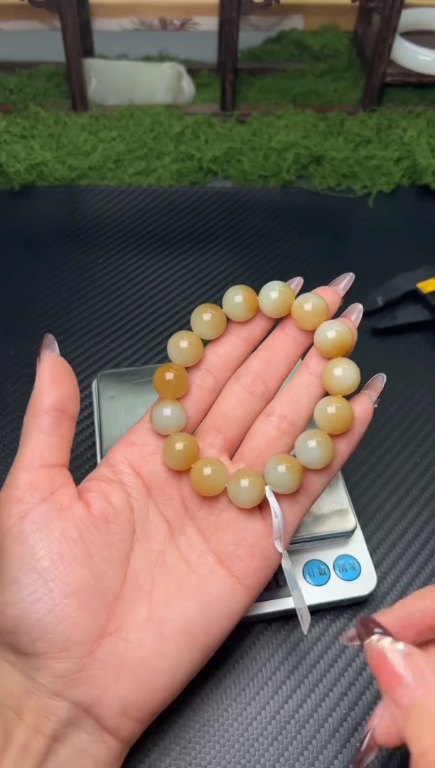 未镶嵌手串和田玉若羌微色差卡14m