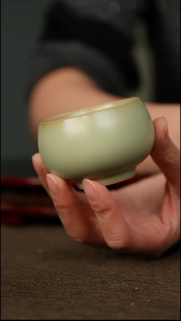 粉青 禅定杯 带底款