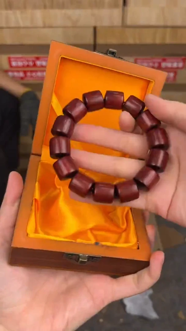 品茗文玩阁血檀桶珠链接@@YS975