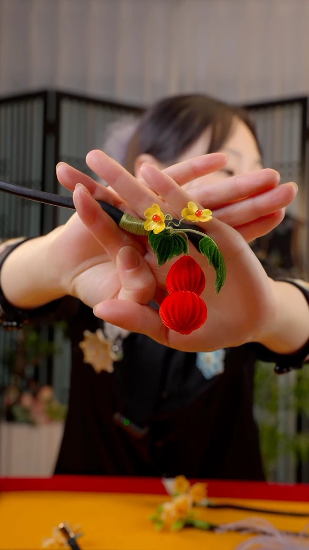 刺绣流**山非遗绒花手工饰品