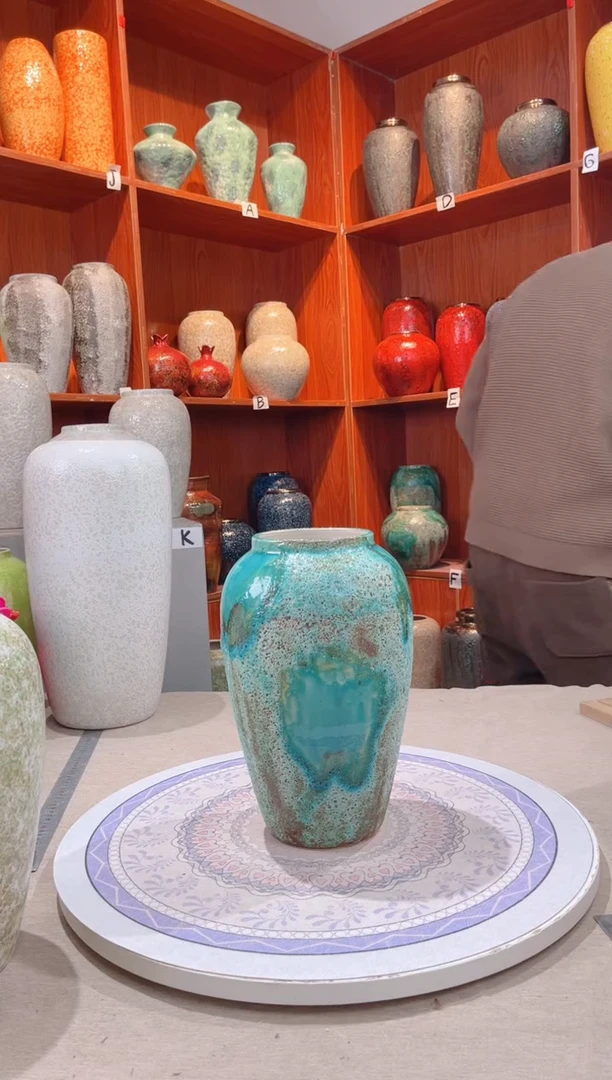 【闪购商品】瓶精品陶瓷花瓶 无花 草原绿 中号