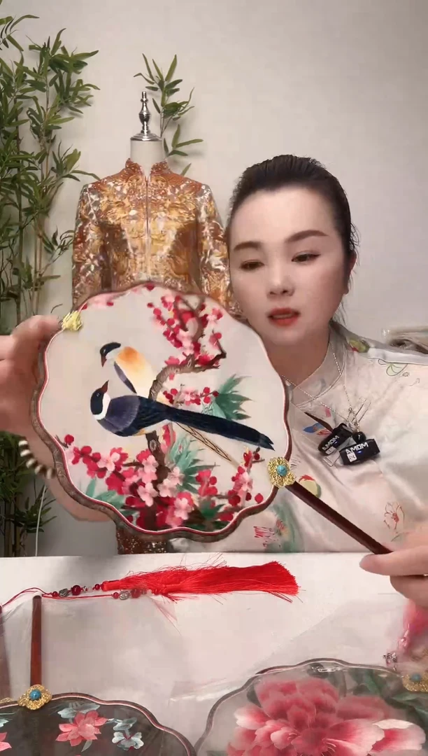 刺绣宋锦双面绣团扇