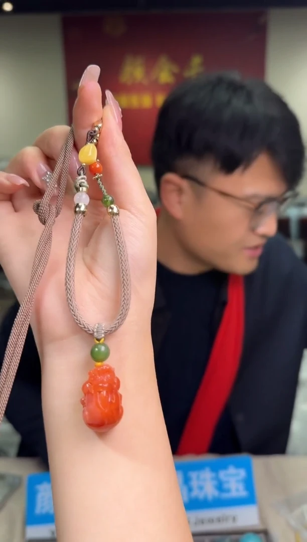 【闪购商品】南红玛瑙颈饰未镶嵌多样性发一件 657