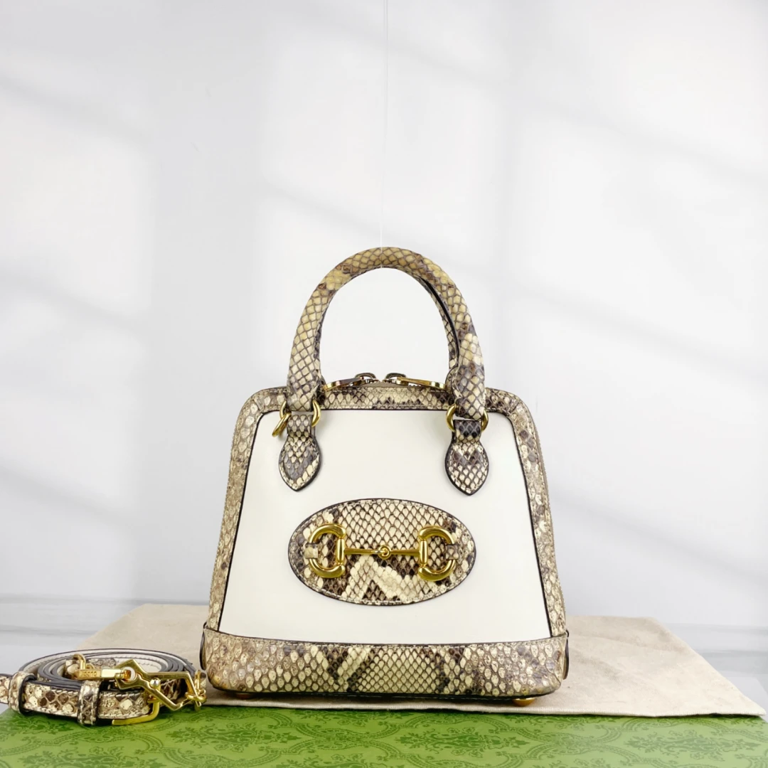 95新 GUCCI/古驰 手提horsebit马衔扣贝壳包 C920955 4988