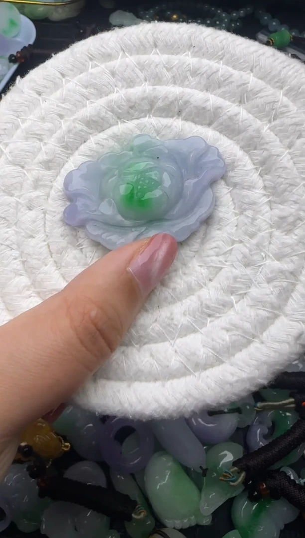 颈饰未镶嵌翡翠缅甸翡翠吊坠