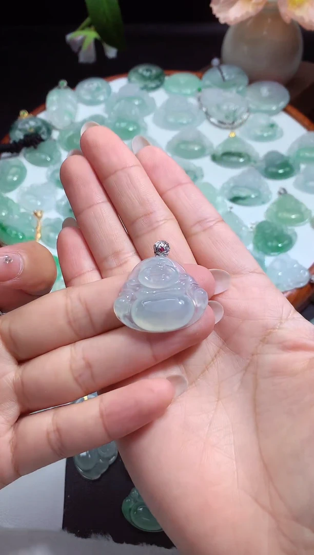 翡翠未镶嵌颈饰ᥫ***姐佛公