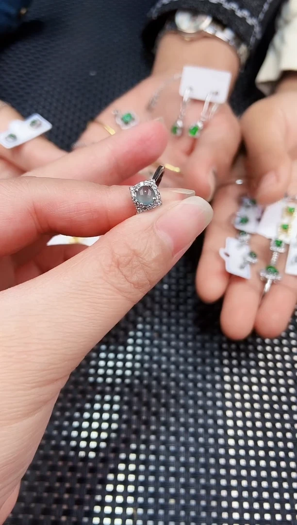 【闪购商品】翡翠戒指未镶嵌11111111