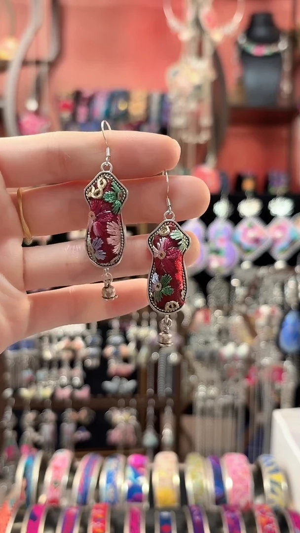 织绣 云织谣民族风精美饰品   436