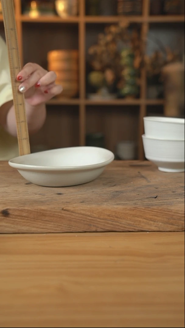 白色系列的9英寸元宝鱼盘