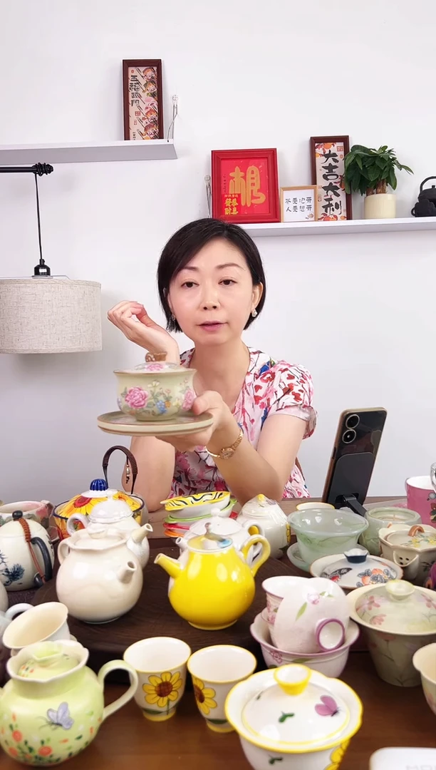 景德镇陶瓷牡丹花盖碗