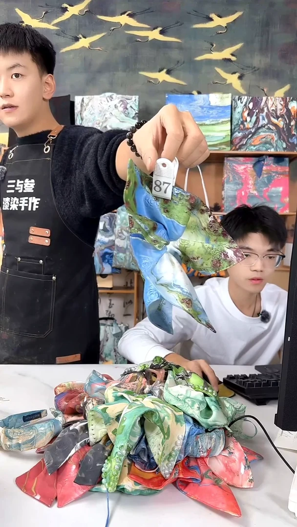 越***~方巾 87