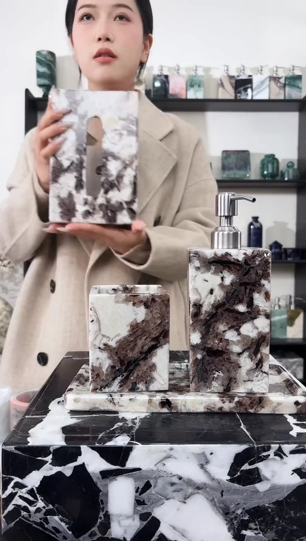 石材周*千山暮雪三件套