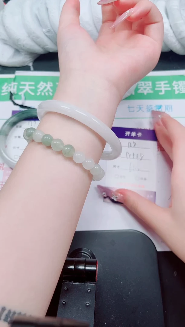 未镶嵌手镯石英质玉128-61-62