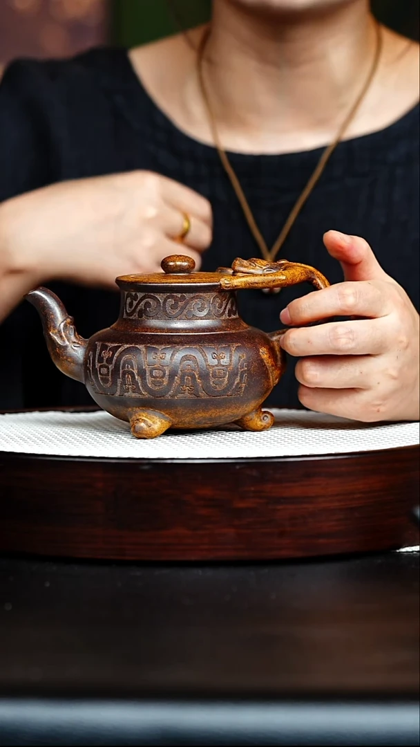茶壶紫砂宜兴紫砂 金樽壶 龙虎金砂 陈红 h091
