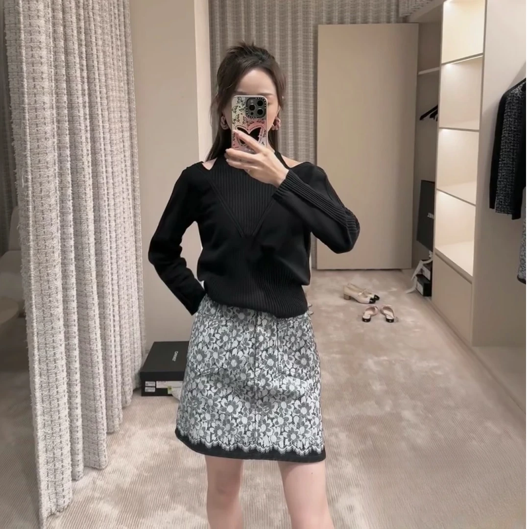 99新 Chanel/香奈儿 24B 山茶花满印水洗牛仔短裤裙 34码