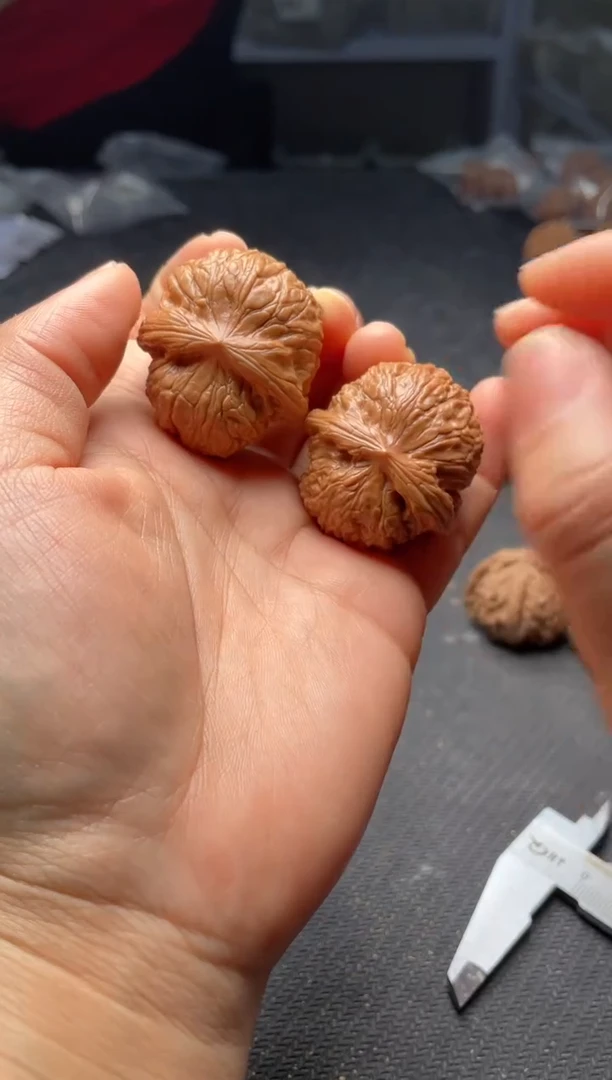 把件文玩核桃w112  乾隆磨 34尺