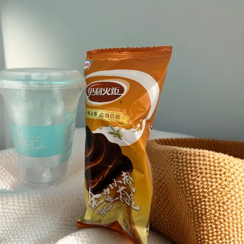 伊利   火炬冰淇淋+冰杯雪糕同城配