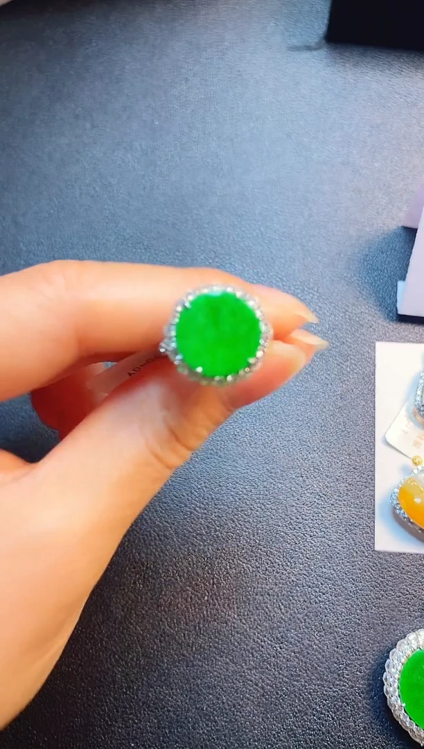 银S925镶嵌戒指翡翠圆牌