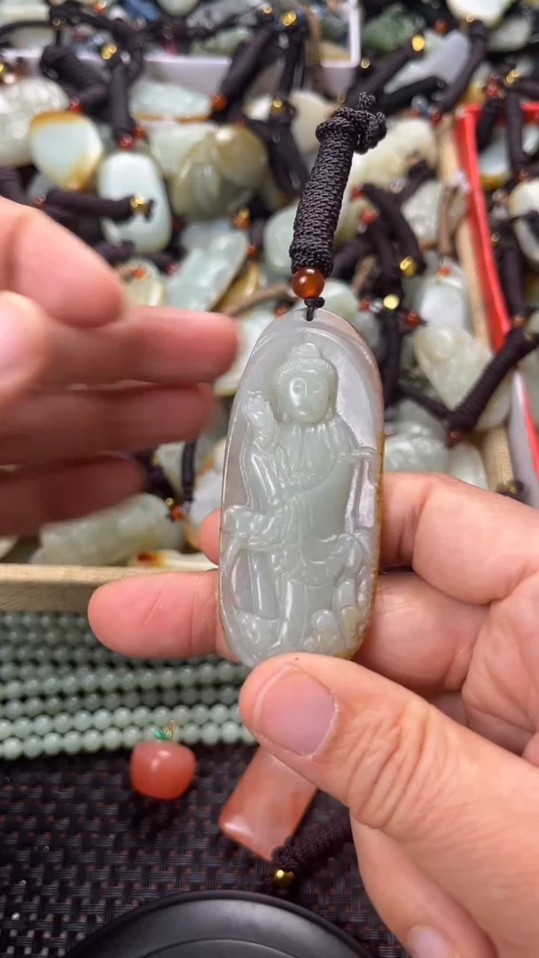 【闪购商品】和田玉颈饰未镶嵌多样性发货没有证书拍一发一有瑕