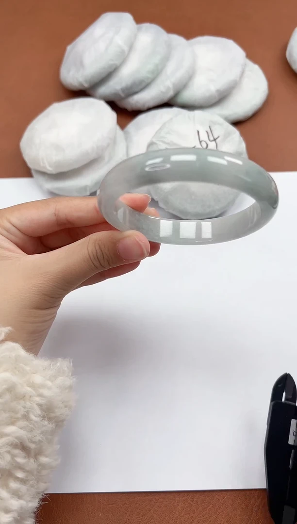 高端手镯，一物一拍M92