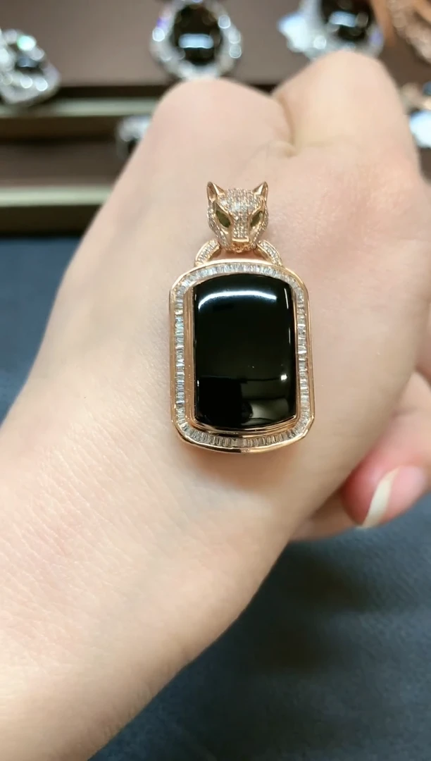 【闪购商品】翡翠吊坠(不含链)18K金镶嵌b297不退换