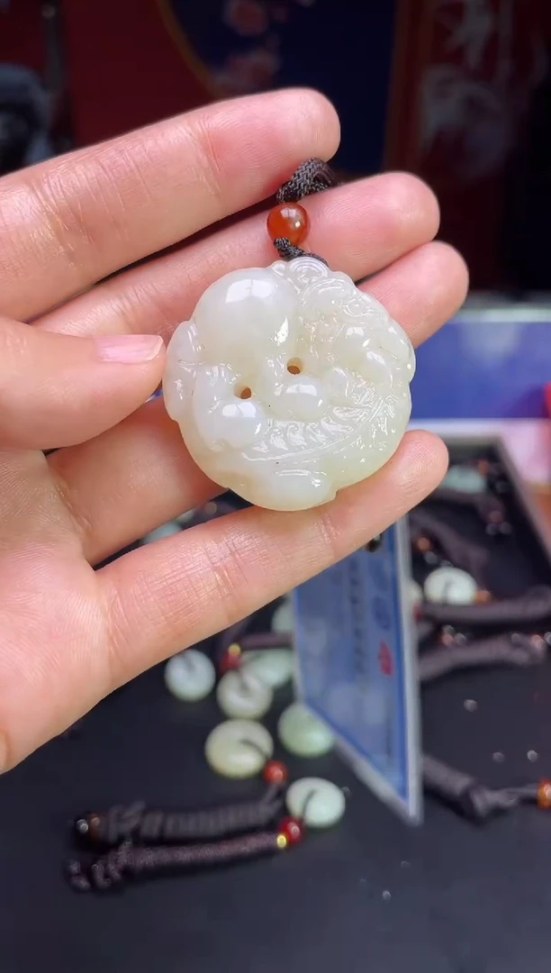 颈饰未镶嵌和田玉1