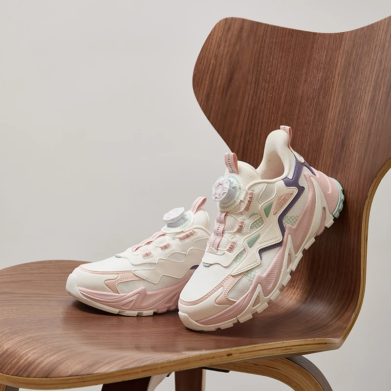 安踏儿童女大童休闲鞋2025春季新款舒适透气防滑耐磨青少年运动鞋