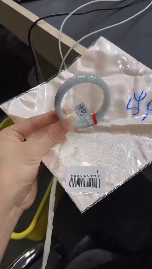 【闪购商品】翡翠手镯未镶嵌手镯