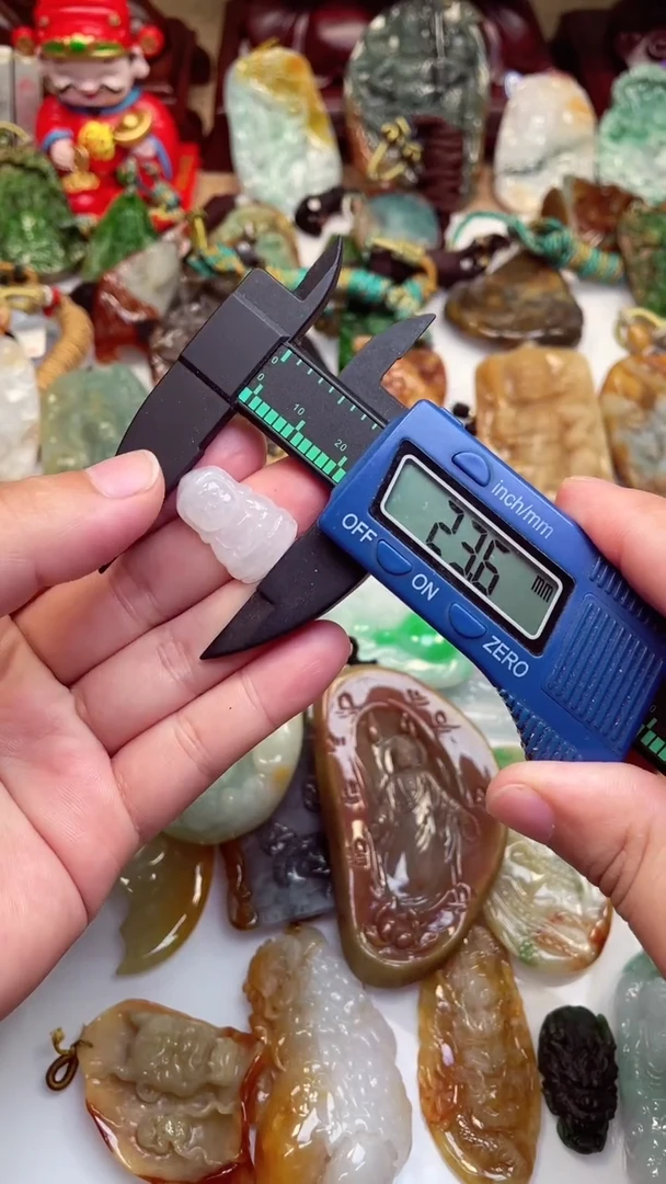 颈饰未镶嵌翡翠粒*宝宝佛