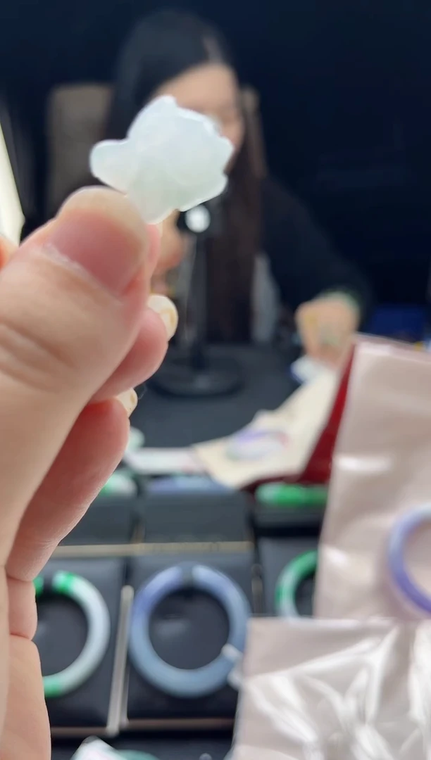 颈饰未镶嵌翡翠1037420680