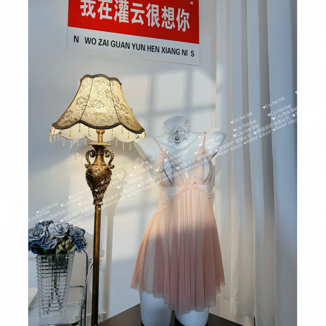 刘掰掰【蜜桃】网红爆款蕾丝情调内衣纯欲风性感吊带纯色半身裙