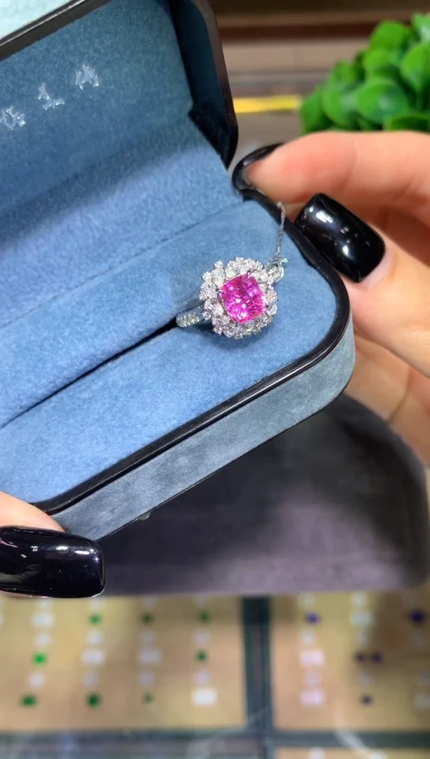 戒指彩色蓝宝石18K金镶嵌2.53CT