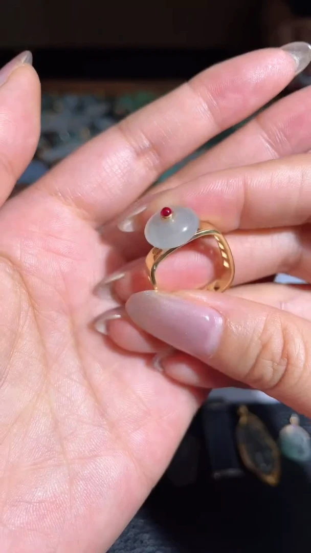 颈饰银S925镶嵌翡翠202555555多样性发一