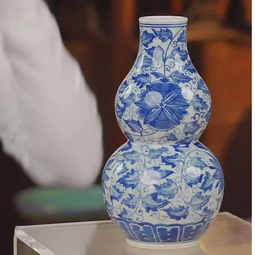 国呈拍卖古董瓷器