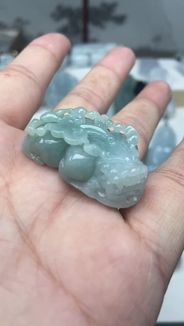 颈饰未镶嵌翡翠貔貅
