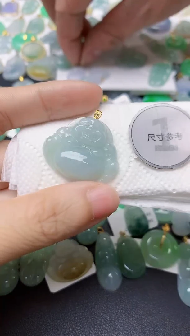 翡翠18K金镶嵌颈饰天然缅甸A货翡翠