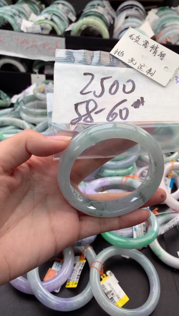 【闪购商品】定制翡翠未镶嵌毛货需精细抛光+多人