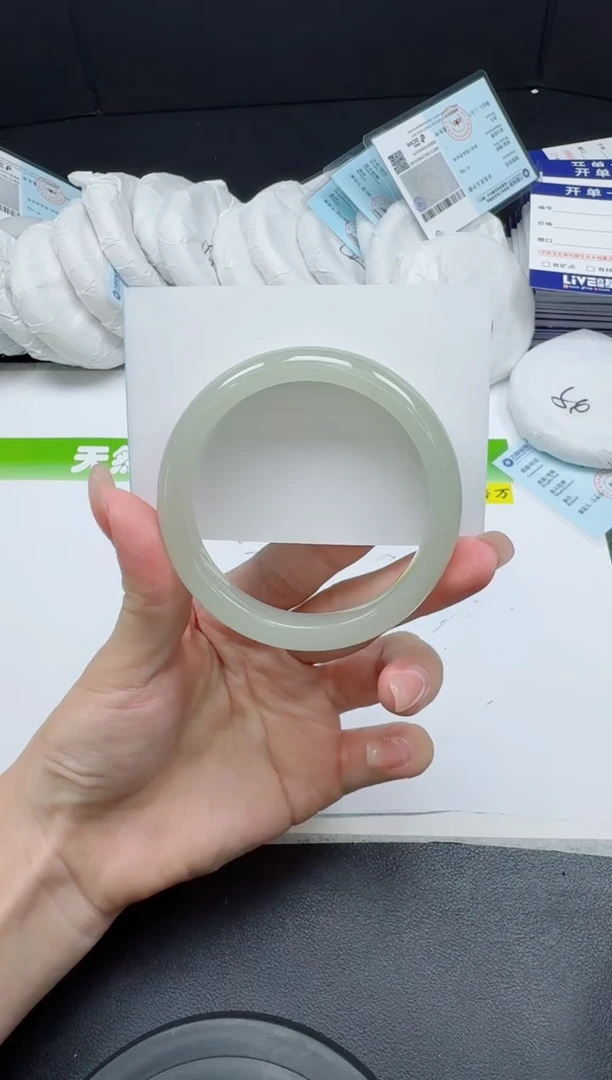 未镶嵌手镯石英质玉074-54