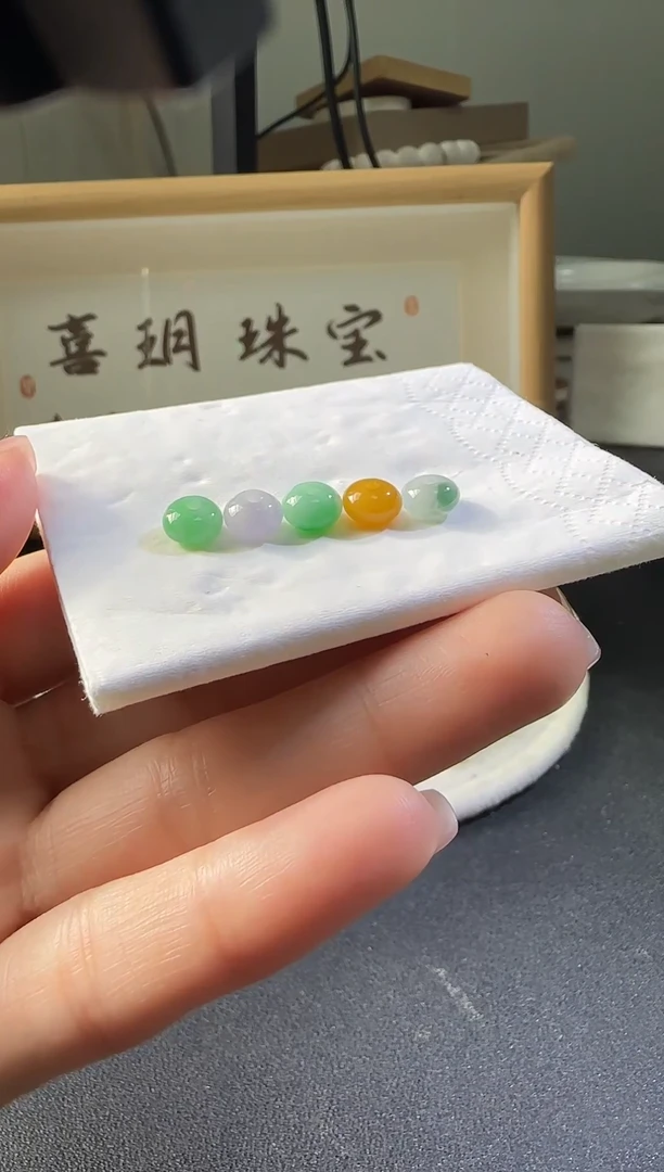 未镶嵌定制翡翠翡翠珠子7