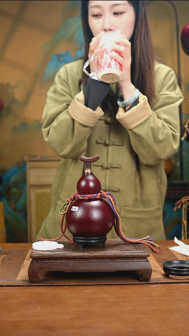 YQ046简约大漆款天然酒葫芦（一物一拍）