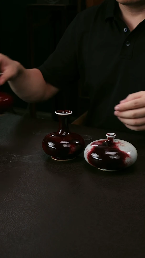 其他孟*钧瓷纯红广口瓶两只