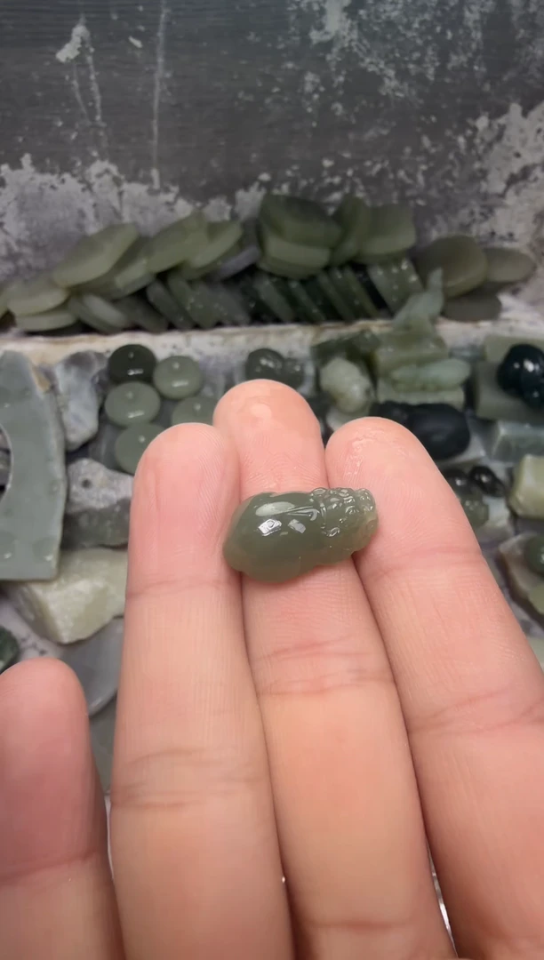 颈饰未镶嵌和田玉貔貅