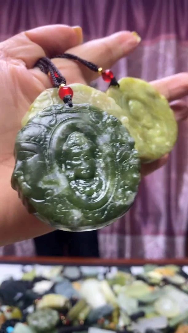 未镶嵌岫玉吊坠多样性发其中之一  挂坠