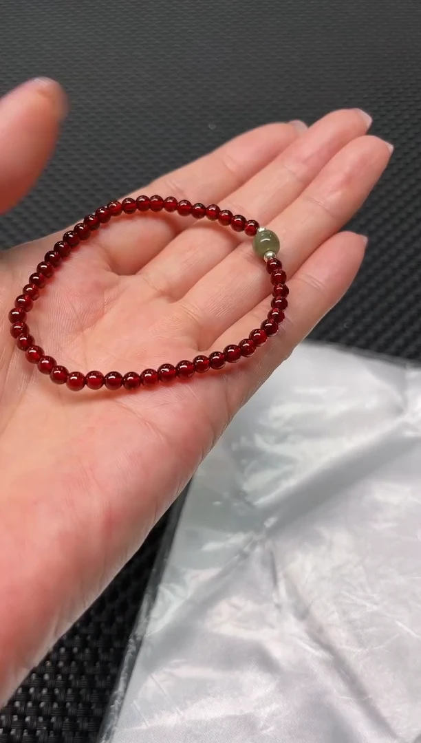【闪购商品】石榴石手串未镶嵌多样性发1件