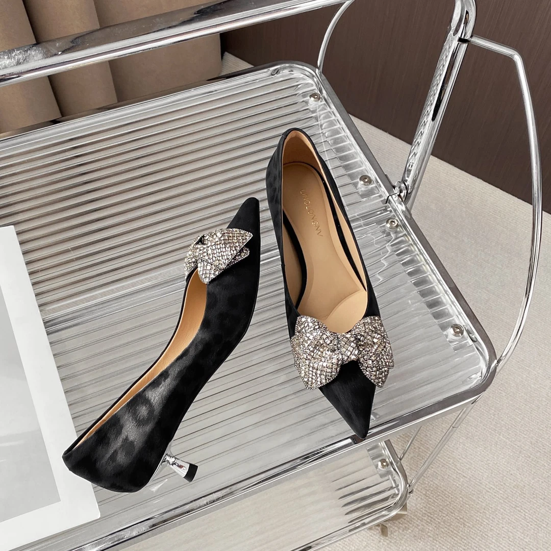 2025春款明星黄奕代言阿芙莎106810百搭气质单鞋细跟浅口高跟鞋