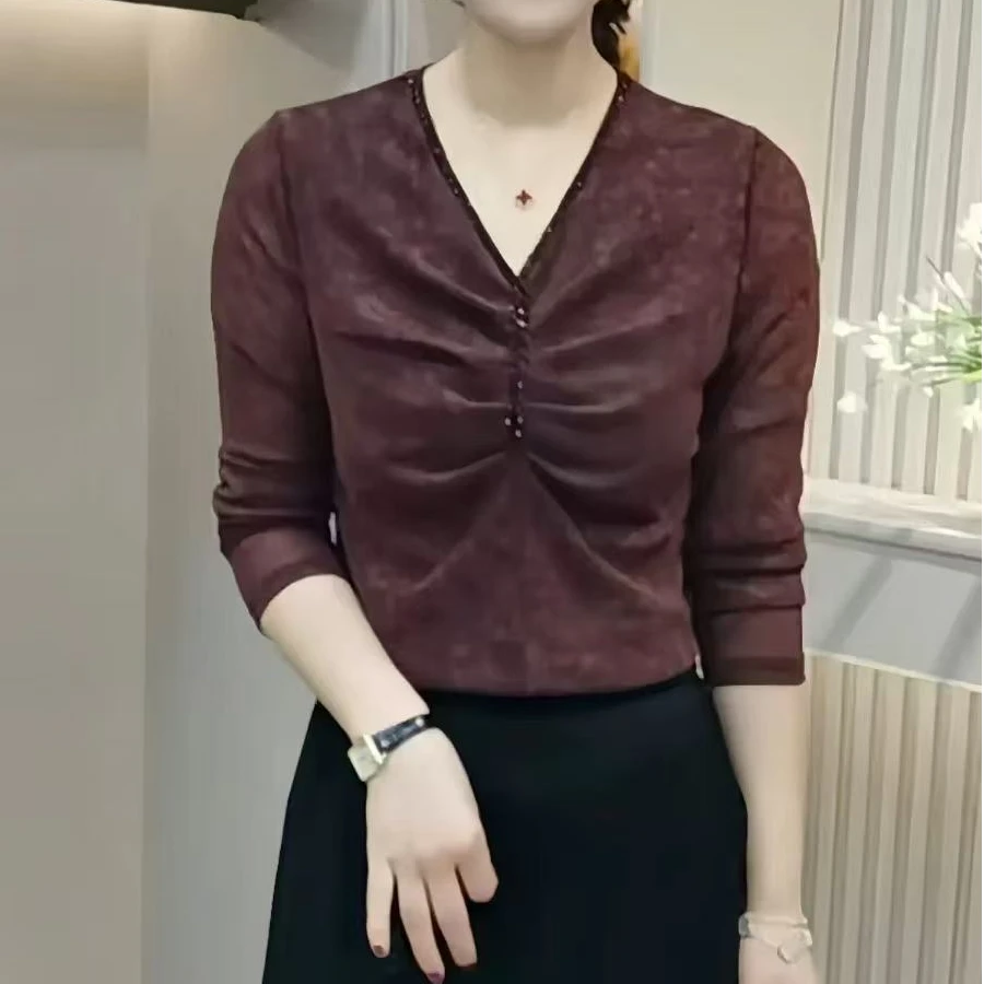 春季新款洋气钉珠V领气质显瘦女士小衫7321