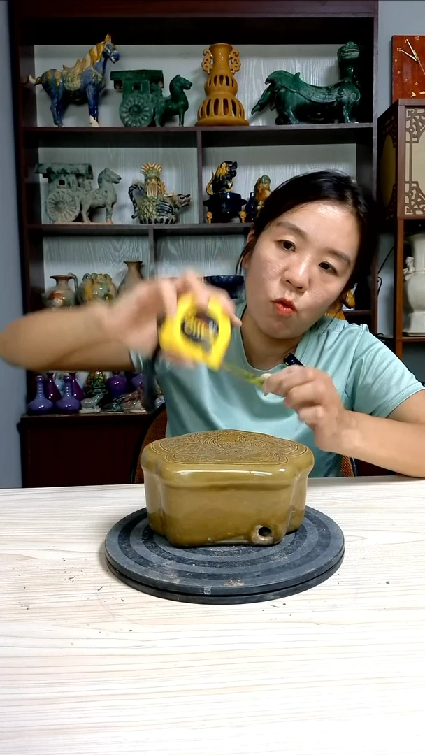 经典精美复古风格瓷器